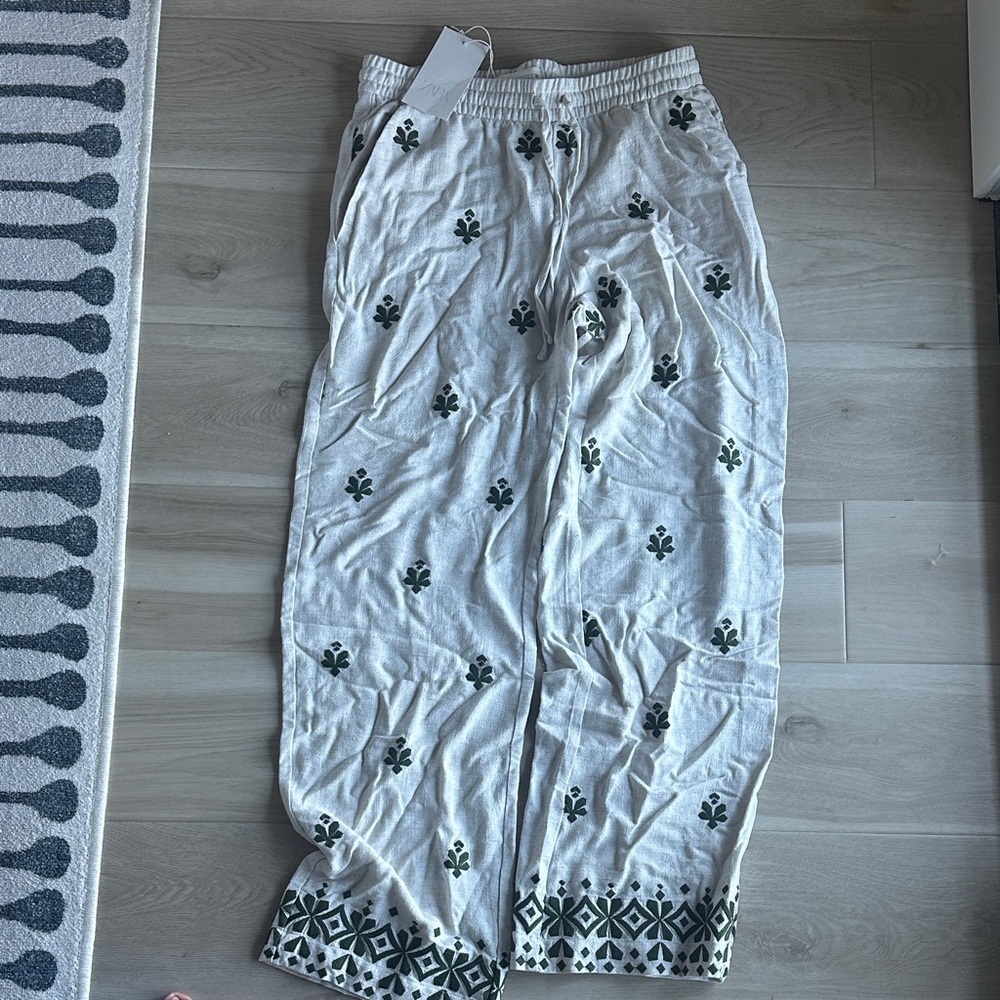 Zara Cream Trousers with Green Motif